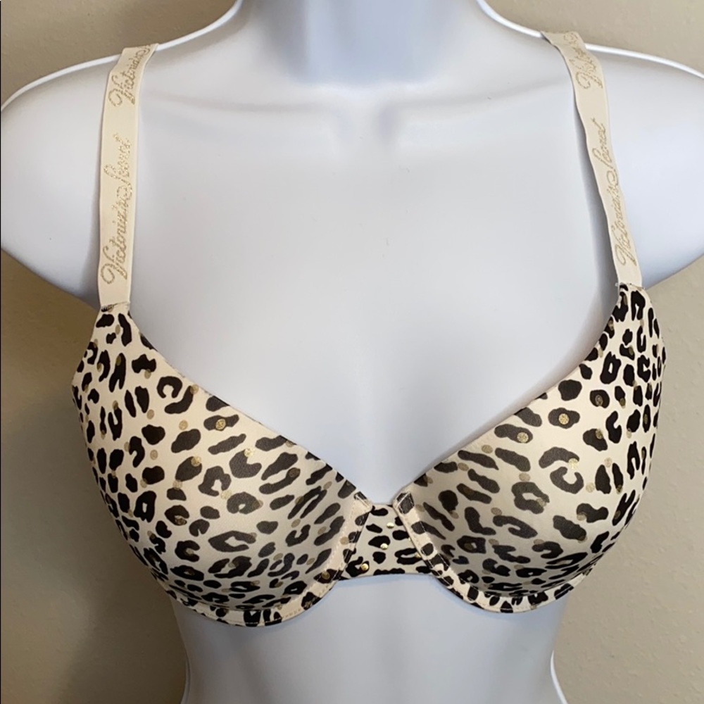 Victoria Secret T-Shirt Perfect Bra like New!